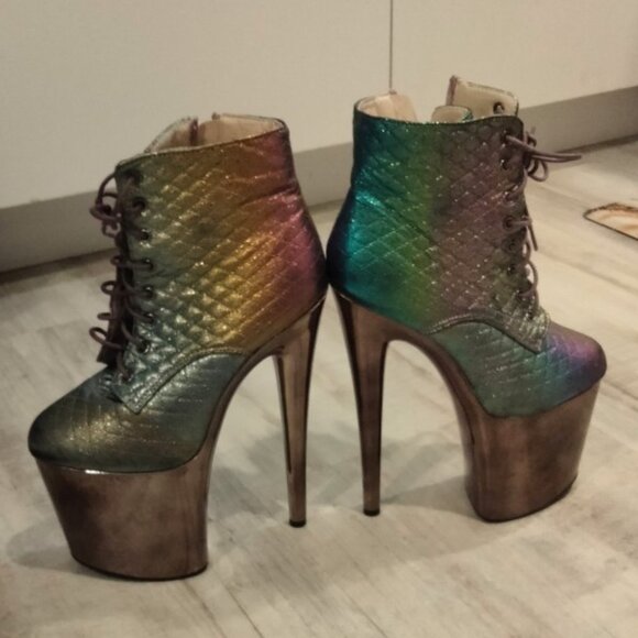 Iridescent Silver Mermaid 8" Platform Stilettos - Picture 2 of 10